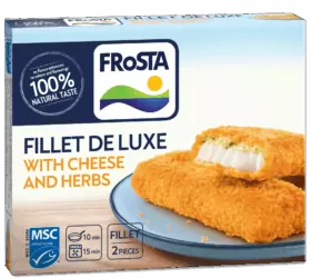 Krabička FRoSTA Fillet De Luxe se sýrem a bylinkami zobrazuje dvě zapečené filety; na obalu je uvedena 100% přírodní chuť a certifikace MSC.