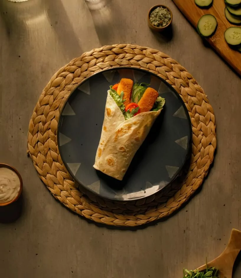 Tortilla s rybími prsty a zeleninou